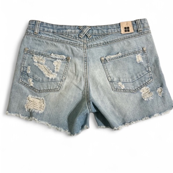 Bleach USA Distressed Denim Shorts | Size 4 | Raw Hem Rebel Thrashed Grunge - Picture 2 of 15